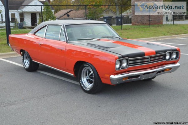 GORGEOUS 1969 PLYMOUTH ROAD RUNNER SHOW CAR