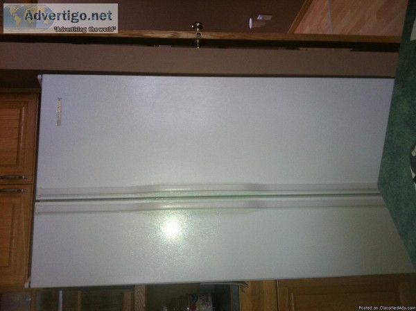 Side by Side FridgeFreezer