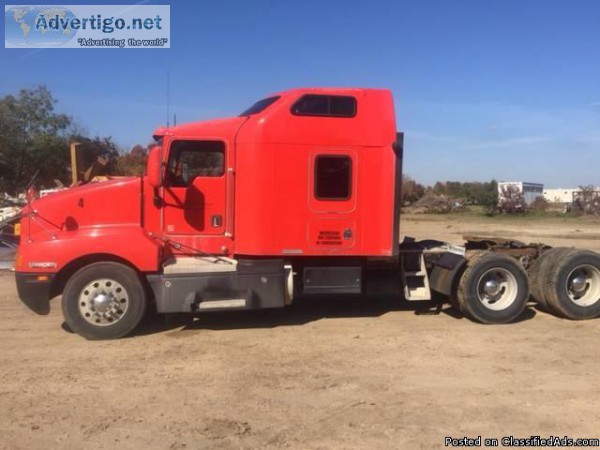 1999 Kenworth T600 Sleeper Non-Running RTR5113048-02