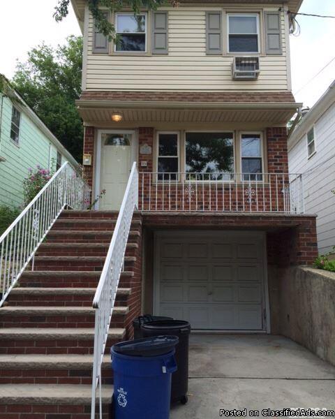 ID Lovely House For Rent In Whitestone