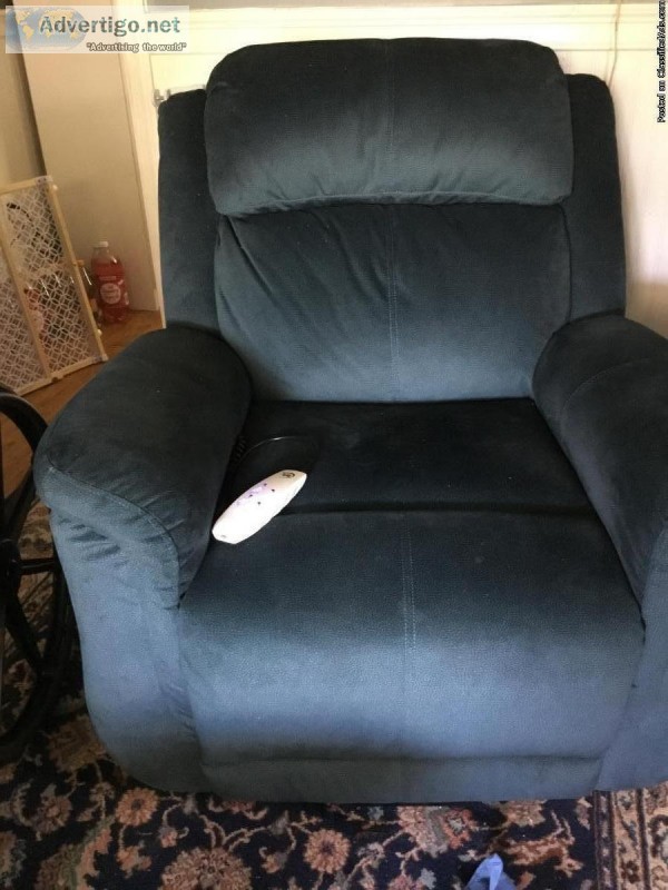 Lift chair brand serta never used