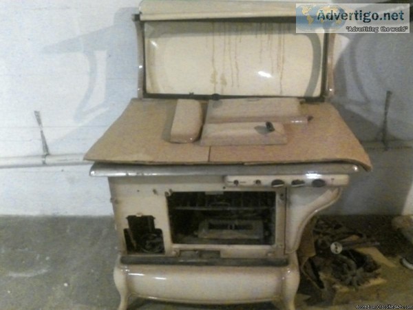 1935 GASKEROSENE STOVE by glenwood