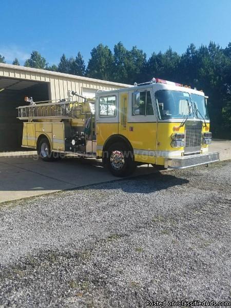 1987 Simon-Duplex Top-Mount Pumper