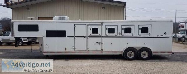 2007 Shadow 4H 10  LQ Insulated horse area New tires