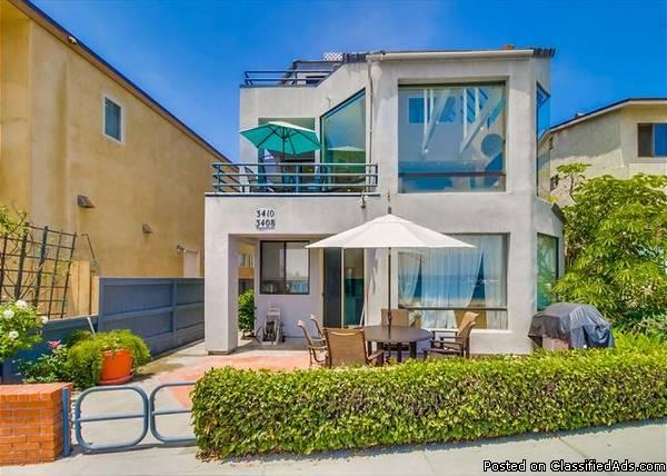 dual-level bay front condo