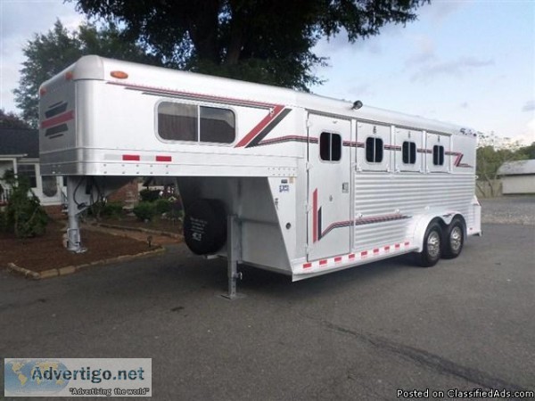 1998 4 Star 3 Horse trailer Slant GN