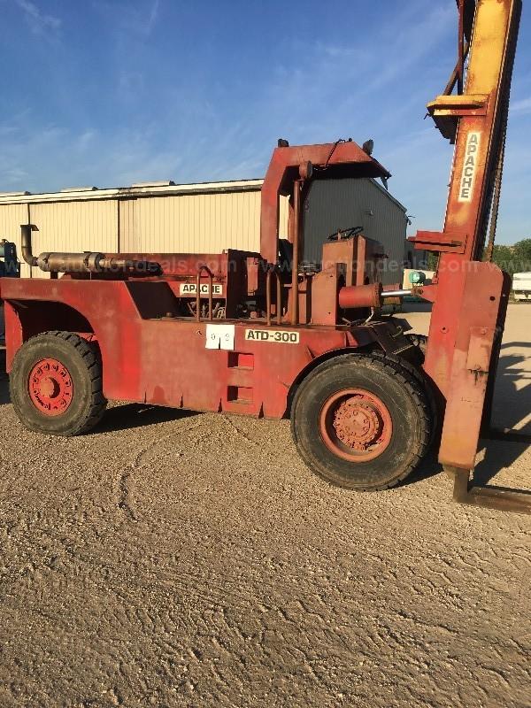 Apache ATD-300 Forklift