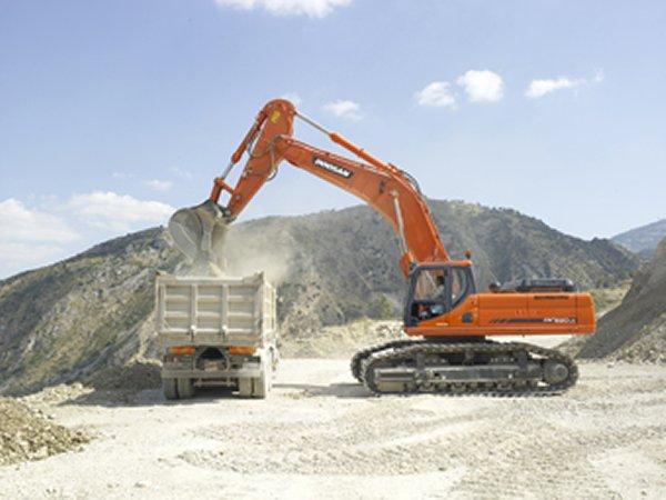 Dump truck and heavy equipment financing for all credit types