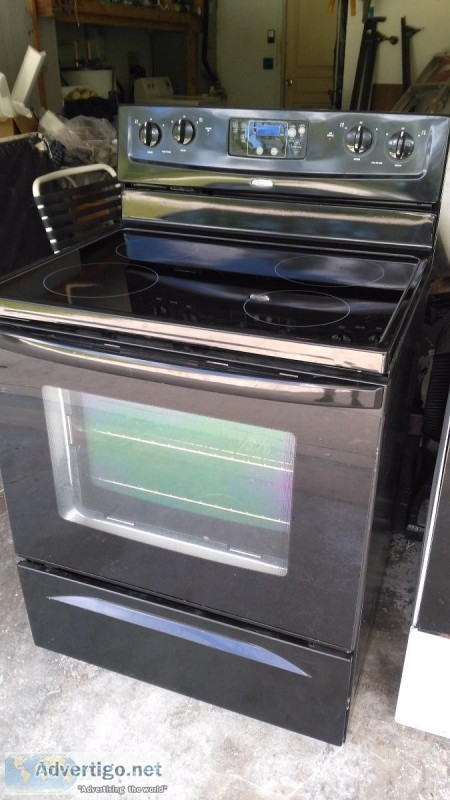 Whirlpool Glasstop Stove Black