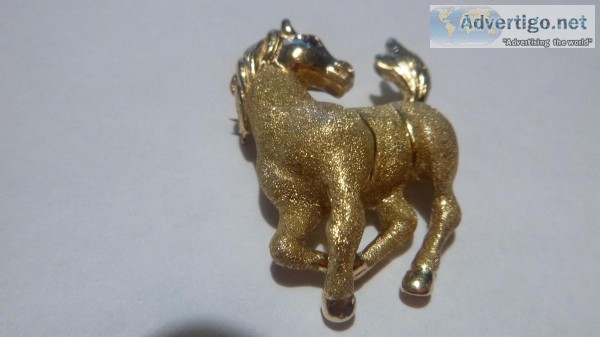 14k Horse PendantBrooch with Emerald Eye