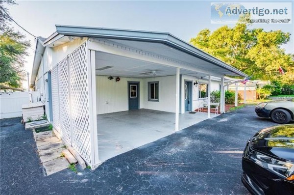 Needs new owners to make this lakeside living style their own.