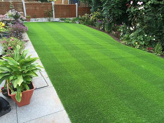 Artificial Grass Suppliers - Artificial grass installers