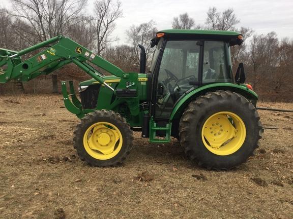 2015 John Deere 5055E