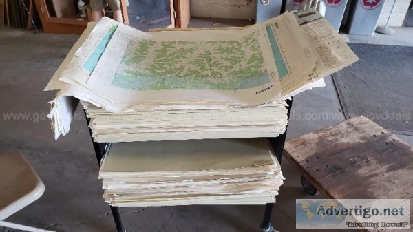 Lot of 2000 maps Minnesota Midwest and Canada