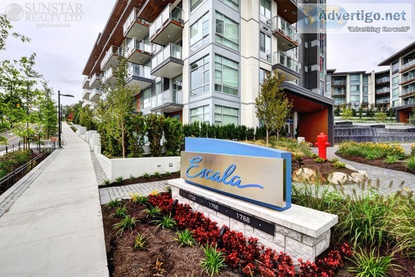 Gilmore Brand New 2 bed Luxury Condo w AC by Skytrain  Escala