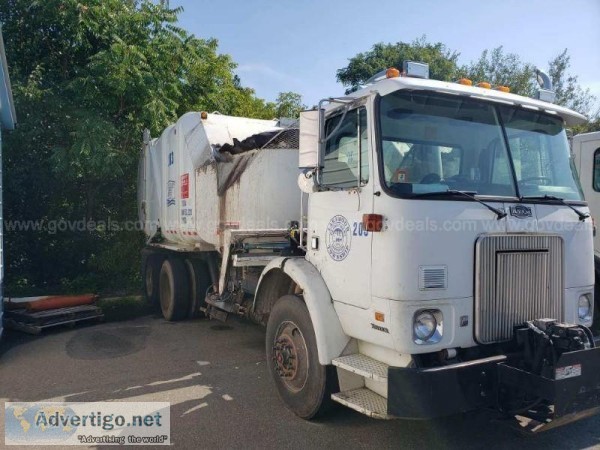 2003 Autocar WX TILT TANDEM Garbage Truck