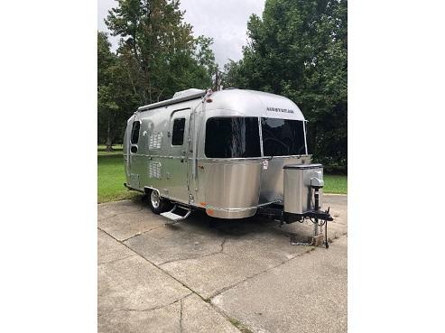 2017 Airstream FLYING CLOUD 19 BAMBI