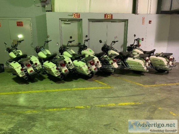 LOT OF 6 HARLEY DAVIDSON ROAD KING POLICE MOTORCYCLES