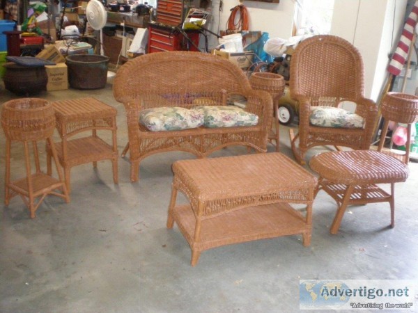 Resin 8 piece wicker set.