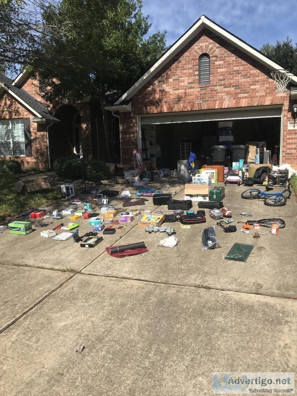 112 MASSIVE COMMUNITY GARAGE SALE - OVER 5OO ITEMS