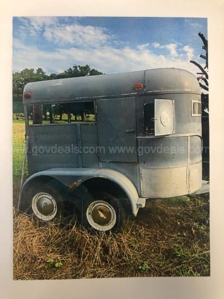 1979 2-HORSE TRAILER