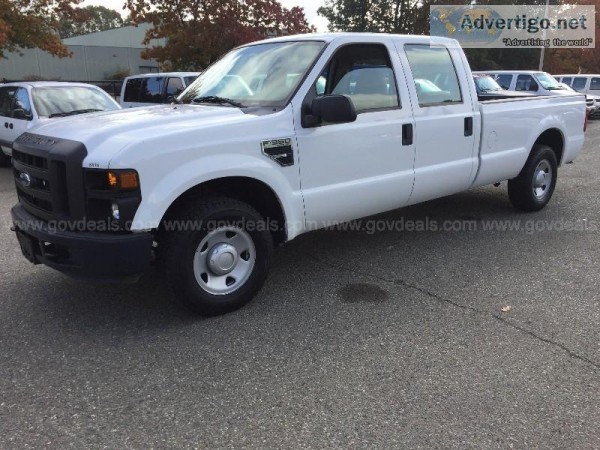 2008 Ford F-350 SD XL Crew Cab 2WD