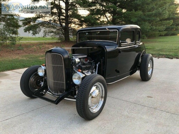 1932 Ford 5 Window Coupe Hot Rod