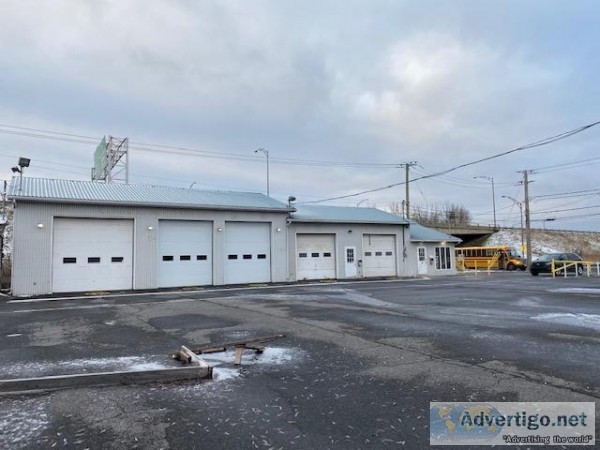 Ideal commercial location for automobile sales Saint-Jean