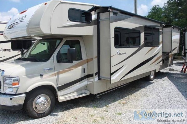 Like New 2019 33 ft. Coachman Leprechaun 318MB w2 slides