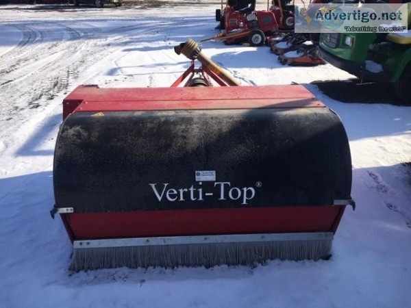 Redexim Vert-Top Turf Sweeper