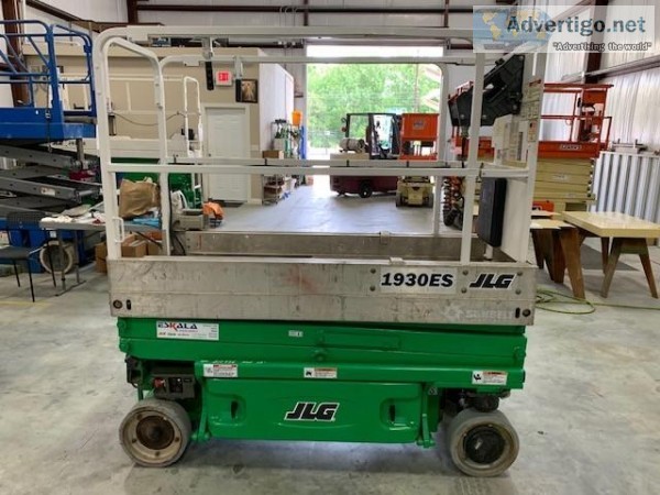 JLG Scissor Lift 19Ft.