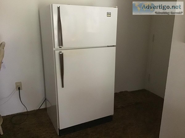 Refrigerator to give away working condition