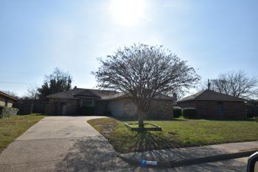 BEAUTIFUL FAMILY HOME FOR RENT