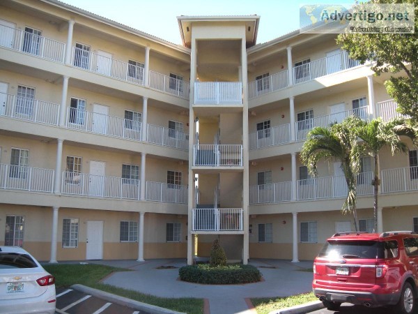 Stunning 32 Condo In The HialeahMiami Lakes Area. Near The Eleva