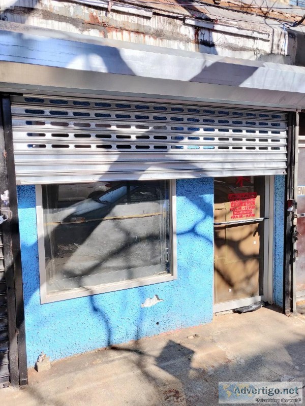 Retail Space For Rent in Washington Heights - 2200