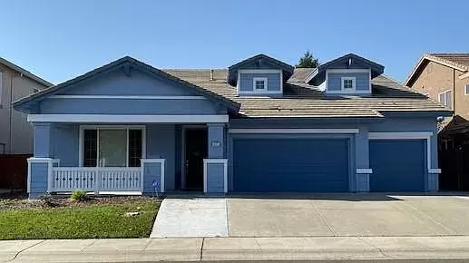 3 beds 2.5 baths single family home for rent in Sacramento CA 95