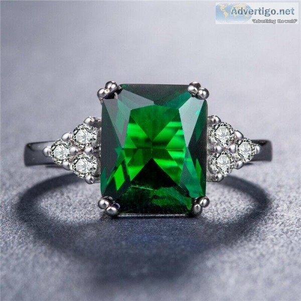 Elegant 925 Sterling Silver Princess Cut 2.0ct Emerald Ring Size