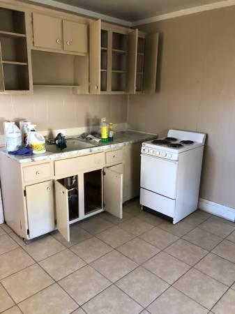 2br - Cute house (Southside)