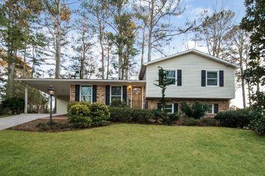 Welcome to 306 Concord Woods Dr SE Smyrna GA