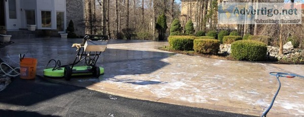 Choose Pressure Washers for Cleaning the Concrete Driveway