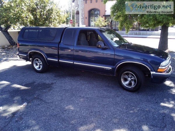 1998 Chevrolet S-10 pickup truck