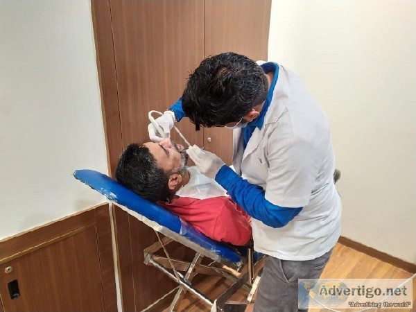 Looking dentist for teeth scaling at home