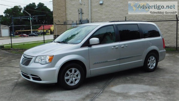 2011 Chrysler town and Country Touring