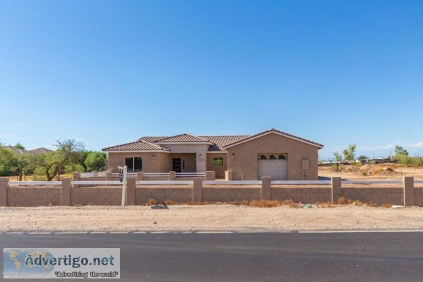 Beautiful new build  with a 3-car garage large courtyard... Move