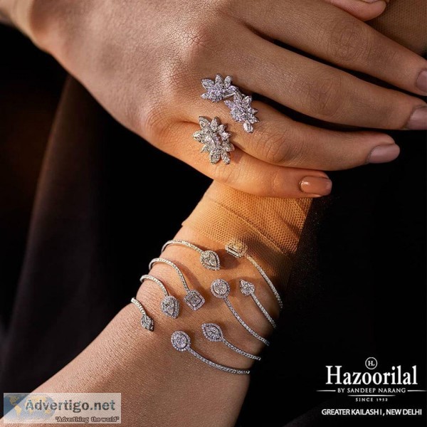 One of the finest bridal jewellery shops in Delhi