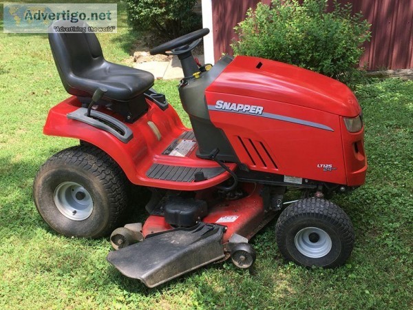 Snapper LT125 lawn tractor