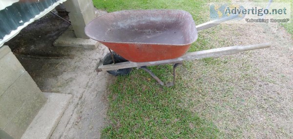 wheel barrowlawn spreader