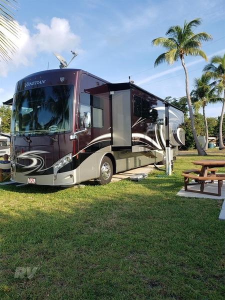 2016 Thor Motor Coach Venetian A40 For Sale in Las Vegas Nevada 