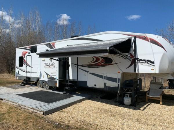 2012 Forest River XLR Thunderbolt 3512 Fifthwheel For Sale