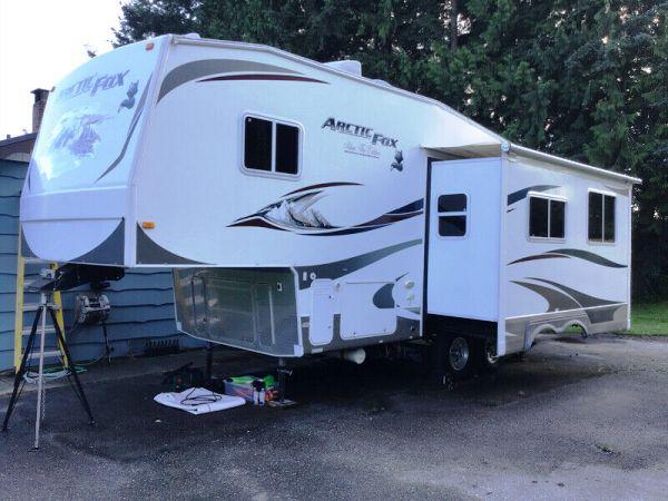 2011 Arctic Fox 27-5L Fifthwheel For Sale